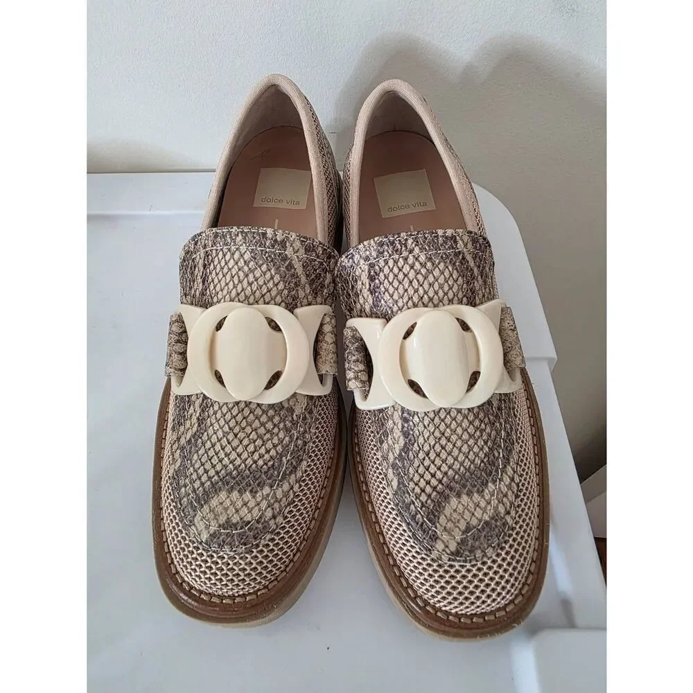 Dolce Vita Sandey low heeled loafers in a beige snakeskin pattern Size 6 NWOB